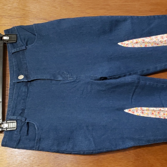 Bibi Floral Flare Women Jeans - Picture 3 of 11